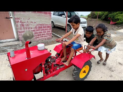 रस्त्यात ट्रॅक्टरचे petrol संपले अन ढकलत घरी आणला 🫢
