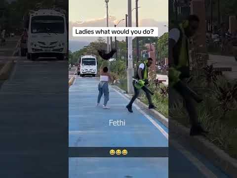 Ladies, what you doing? #funny ￼