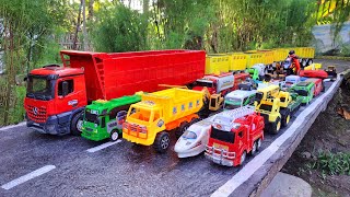 Mobil Truk Tronton Panjang Penuh Mainan Mobil Balap, Truk Molen, Kereta Api, Tank Baja, Excavator.