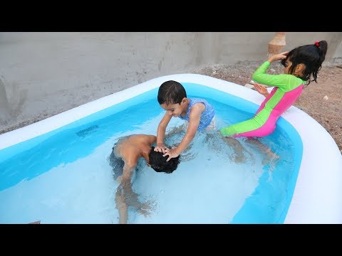 عبودي غرق نواف بالمسبح    !!!