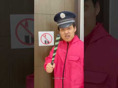 Security Guard 👮‍♂️ ने स्कूल में  लिपिस्टिक ले जाने से किया मना 😡 #shortse