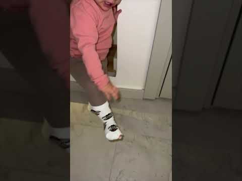 Yırtık çorapla imtihan 😂😅