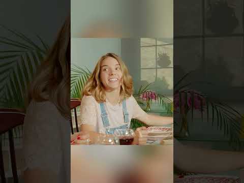 هذه الفتاة لديها العائلة الأكثر تميزًا في العالم 🤯#shorts #shortvideo