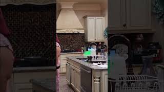 Bizarre Kitchen Behavior #shortvideo #zzkidstv #shortvideo #trending #kidsvideo
