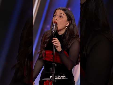 She made the audience sing "Africa!" ๐คฉ Pub Choir on AGT!