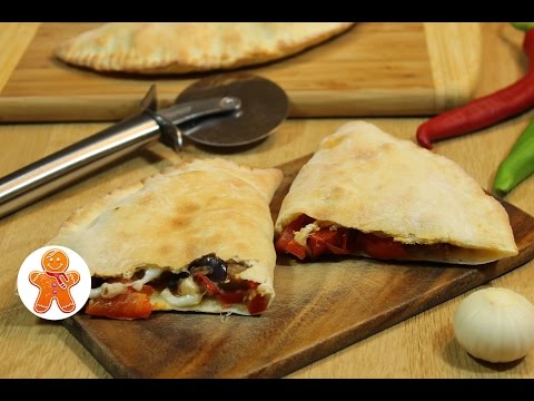 Пицца кальцоне (calzone) с баклажанами