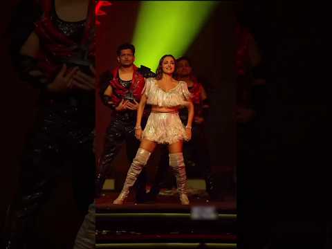 Malaika Arora Dance Performance #shorts #malaikaarora