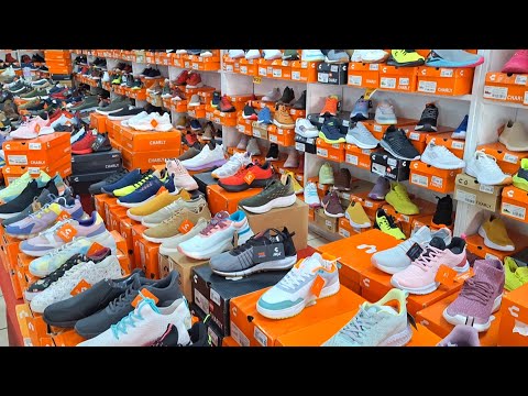 Todo SE VA A LIQUIDAR: TENIS DE MARCA, CALZADO DESDE $50, LA BODEGA QUE SURTE A TODO MÉXICO