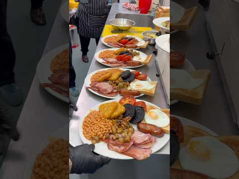 Trying the highest rated English breakfast in London PT.1 📍Pollicci’s, London #london #food