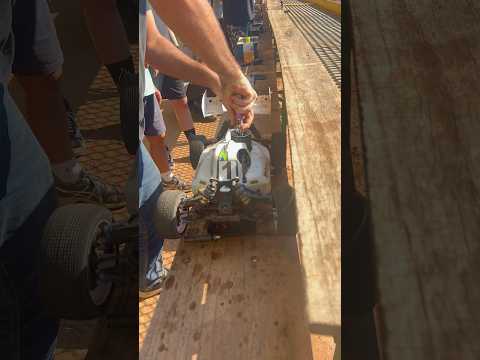 Motor morreu no Pit Stop! Equipe foi rápida e ligou rapidamente o Automodelo!!  #motorsport
