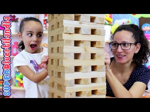 Jenga Gigante! Torre de juguete de madera. Tumbling Stacking! Wood tower.