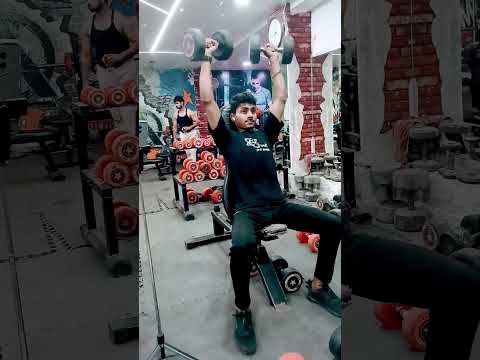 iski maa ka maje maje ๐คฃ๐คฃ #funny #youtubeshorts #viral #motivation #liftingzone #gymlife #ytshorts