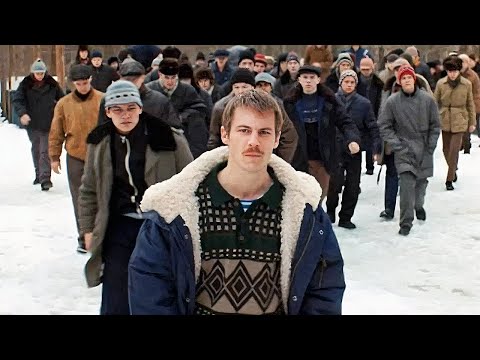 Пацаны сбиваются в банды и устраивают МЯСОРУБКУ в борьбе за территорию [краткий пересказ]