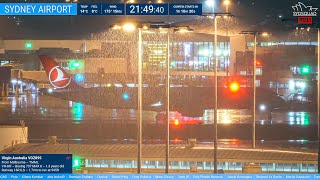 🔴 WINDY & RAINY Hour of Power - Plane-Spotting @ Sydney Airport SYD with Kurt 🔴