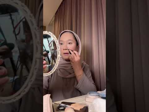 MAKEUP WISUDA SENDIRI