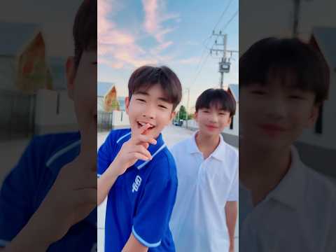 คลิปส่งท้ายปี #น่ารักเกิน #อีสานเลิฟกรุ๊ป #tankhun #แทนคุณคิว #เพลง