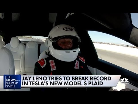 Jay Leno tries to break record in Tesla's new Model S Plaid on 'Jay Leno's Garage'