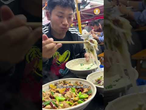 Chàng trai bị bà chủ không cho ăn