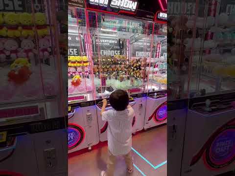 Aiden’s Claw Machine Catching Style!! #shorts #horse #games #funny #lol