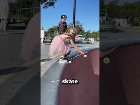 Elle va prendre un grand risque avec son skate-board #shortswithkhalook