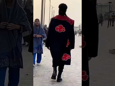 itachi uchiha in pakistan😯😍caught amazing reactions #itachi #shorts  #cosplay  #publicreaction