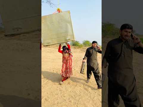 Larki Ny Aesa Q Keya😮 #funny #funnnnn #comedy #funnnnnnn #funnycomedy #fun #funniestvideo