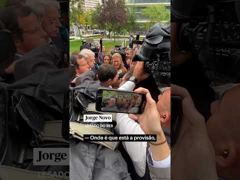 No primeiro dia do julgamento do BES, Ricardo Salgado é recebido com protesto