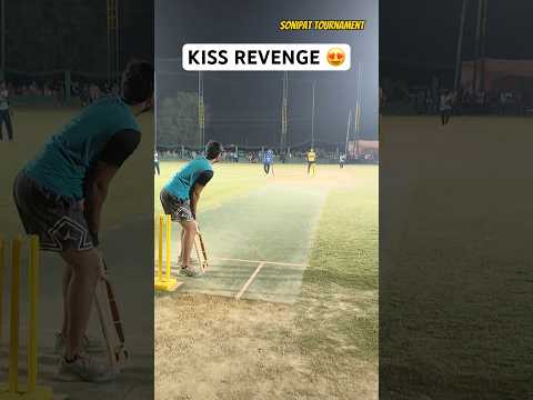 Kiss Revenge 😍 Cricket Batsman taking Sweet Revenge after Sledging 😱 #cricket #shorts