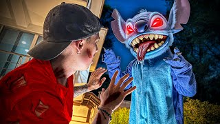 ¡STITCH.exe APARECE DETRÁS de MI CASA! * ME ATACA