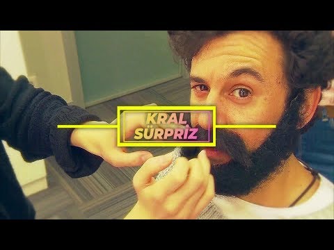 Buray Kılık Değiştirip Metroda Şarkı Söylerse!