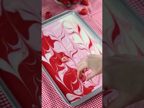 Strawberry Shortcake Chocolate Bark 🍫🍓