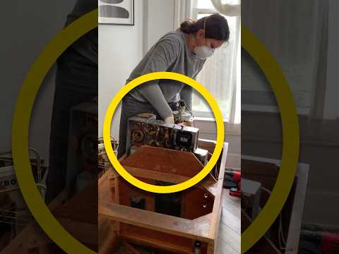 Cuando Dinero Gana Arreglando y Revendiendo Muebles Rotos