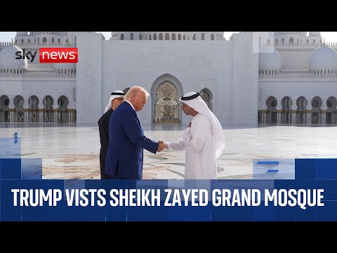 President Trump tours the Sheik Zayed Grand Mosque