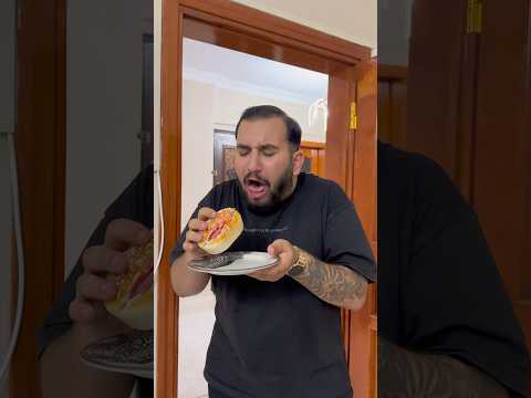 Hamburger Yerken Kustum 🤮🤢 #shortvideo