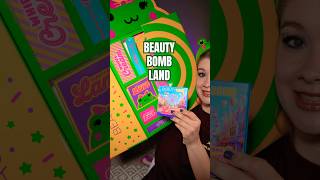 Открываем адвент от Beauty Bomb #BeautyBombLand новая летняяколлекция 🎠✨🎡🏝️🎢 #распаковка #макияж