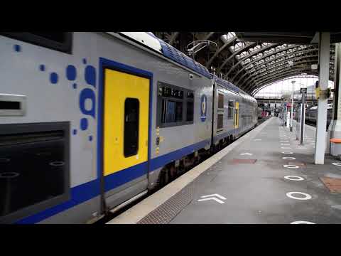 SNCF TER 2N NG 627 Vertrekt van Station Lille Flandres