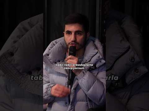Sadece kadınlarla konuşuyor