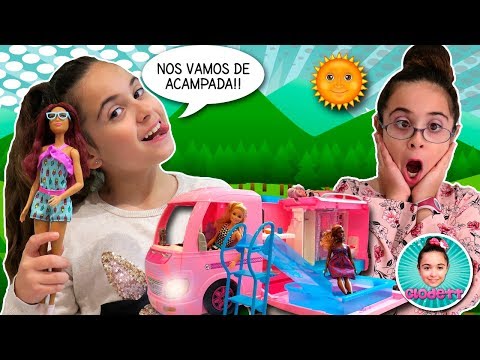 🏕️ Me voy de ACAMPADA con mi MADRE en la súper CARAVANA de BARBIE 🚐