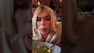 Vamos a comer y platicamos 