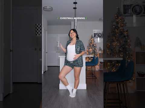 How are you celebrating Christmas? ๐โจ #christmasoutfit #holidayfashion #bumpstyle #pregnantfashion