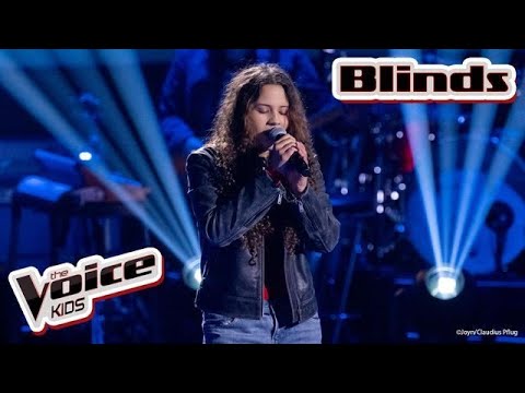 Corinne Bailey Rae - "Put Your Records On" (Luna) | Blinds | The Voice Kids 2025