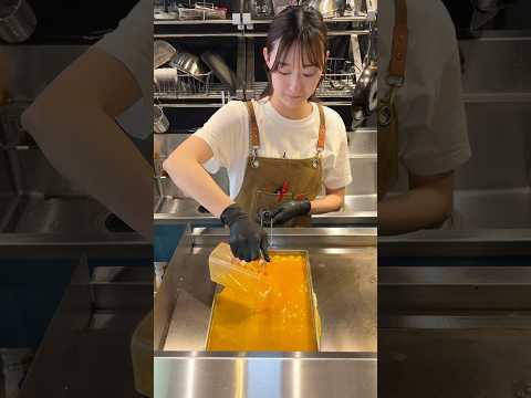 再生数1000万超えのビール専門店の明太子卵焼き。激うま。