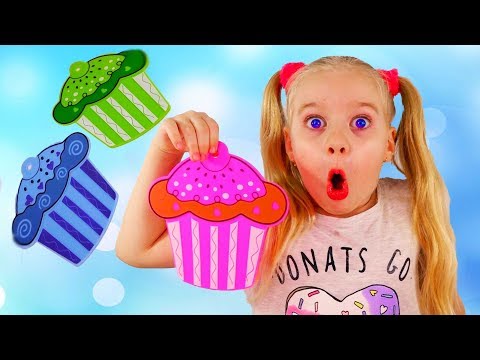 Learn colors with Magic Transformation of Colored Cupcakes and Younger Sister Fun learning Colors To