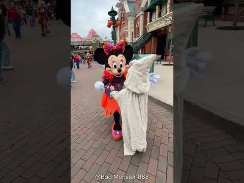 Si tu nais à Disney t'as le droit à un pass à vie pour les parcs ?!#disneylandparis #attraction