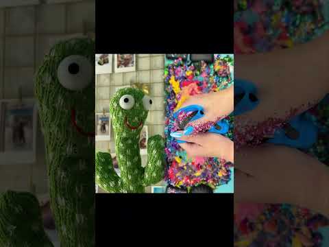 уже 3 день подряд мы слушаем песни этого кактуса🌵🪜