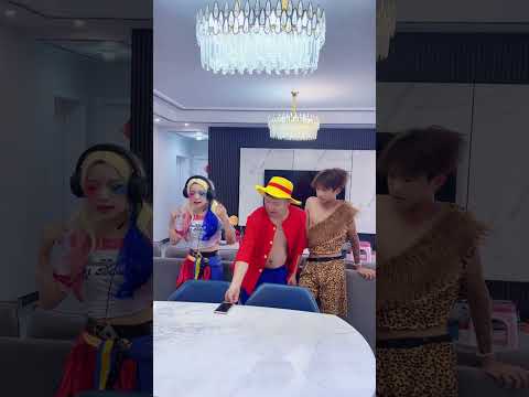 Does Harley Quinn sing well? #cosplay #funny #spiderman #jokerdance #joker #straykids #anime #kpop