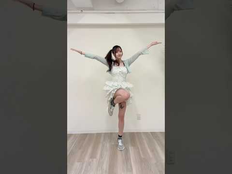 Vtuberの動画サムネイル - 【電脳ぴゅあ推し大宣言/ホロライブ一期生】反転　♡曲可愛すぎるって(T ^ T)♡#hololive #ホロライブ #電脳ぴゅあ推し大宣言#白上フブキ #shorts
