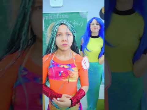 كيف يبدو الأمر أن تكون حورية البحر🤣 #funny #trending #viral