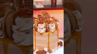 I made a Chicken & Waffles cake