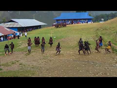 Seni budaya perang perangan oleh siswa kelas 12 